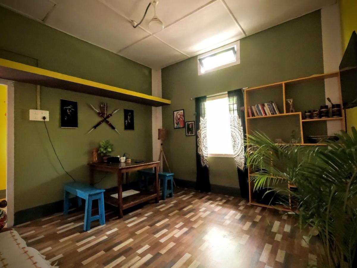 Stargaze Backpackers Hostel Гувахати Экстерьер фото