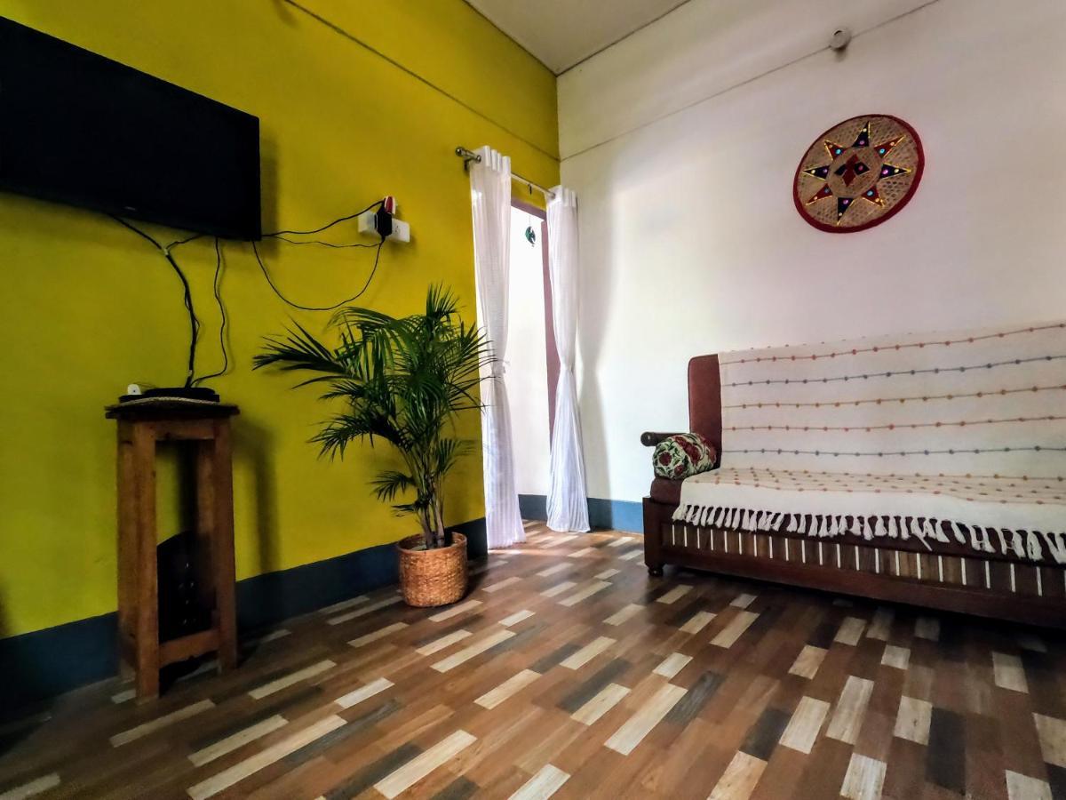 Stargaze Backpackers Hostel Гувахати Экстерьер фото