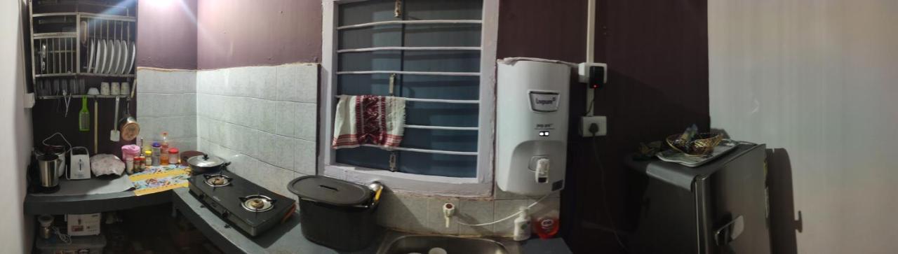 Stargaze Backpackers Hostel Гувахати Экстерьер фото